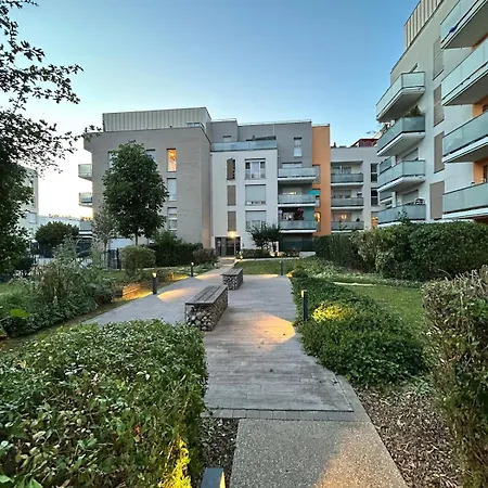Lumineux, Toutes Commodites A Pied Διαμέρισμα *